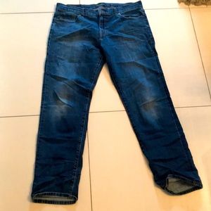 Lucky Brand jeans 36/32 221 straight cut. Good condition